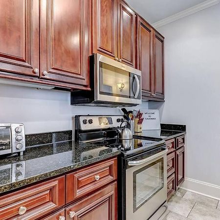 Historic Savannah Gold Private Condo With Pool - 2Bed, 1&Half Bath, Sleeps 6, 1St Floor, 15 Min Walk To Historic Savannah Center And All Attractions Zewnętrze zdjęcie