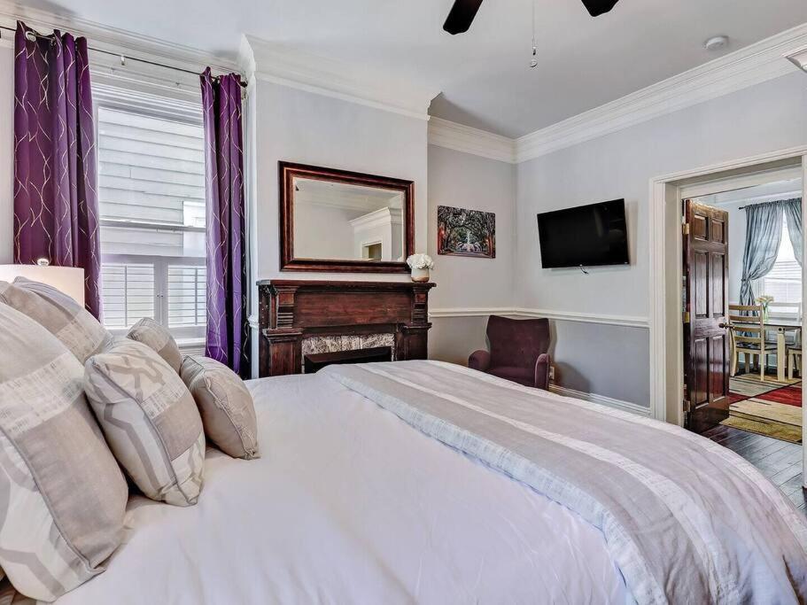 Historic Savannah Gold Private Condo With Pool - 2Bed, 1&Half Bath, Sleeps 6, 1St Floor, 15 Min Walk To Historic Savannah Center And All Attractions Zewnętrze zdjęcie